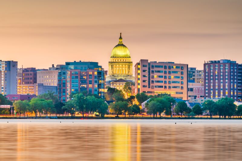 Commercial Title Search in Wisconsin
